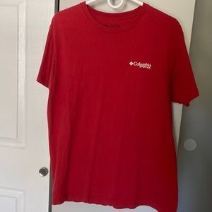 Men’s Columbia T-Shirt - Size L - Lightly worn but in great shape!